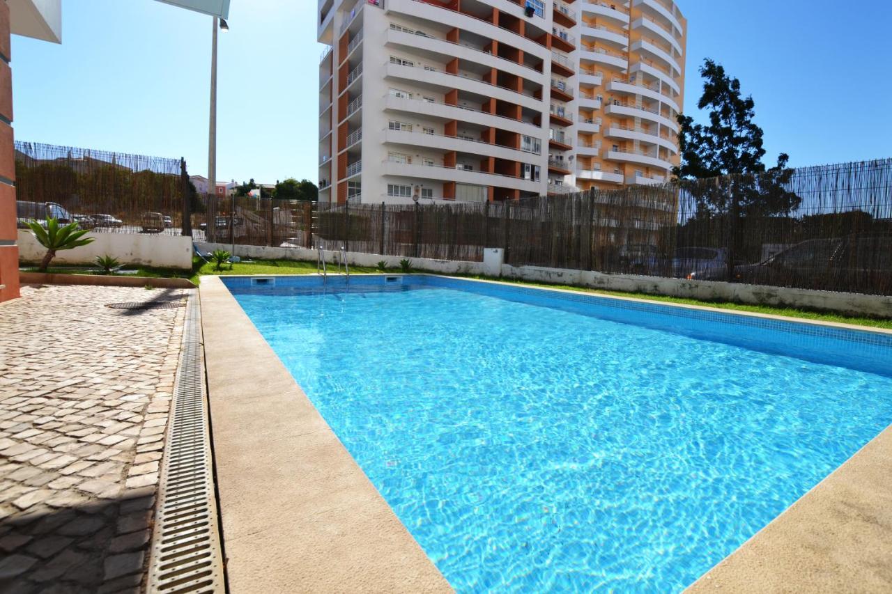 Refuge By Algest Apartment *